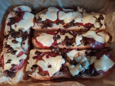 szyderczy_szczur - Zapiekanki do oceny
#gotowaniezwykopem #jedzzwykopem