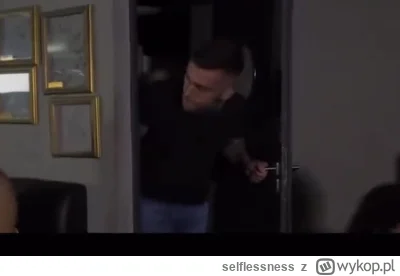 selflessness - #famemma 
UWAGA DZIECI TALERZYK LECI