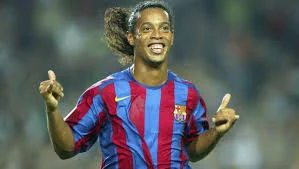 Anoniemamowy - Czy ronaldinho był najlepszym piłkarzem na świecie? 
#mecz #pilkanozna