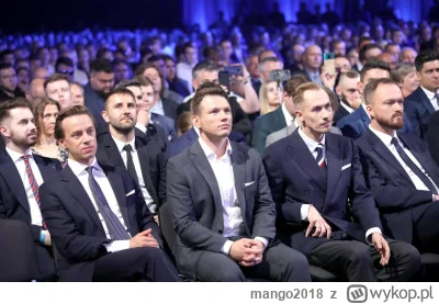 m.....8 - Rzadkie zdjęcie przedstawiające liderów #konfederacja podziwiających wywróc...