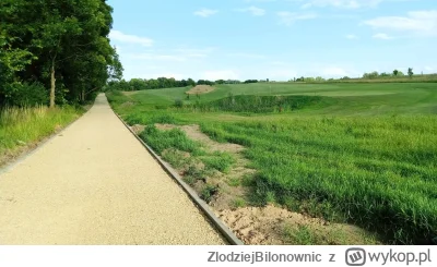 ZlodziejBilonownic - 443 669 + 15 = 443 684

Strava ogarnięta, to można zaczynać kwad...