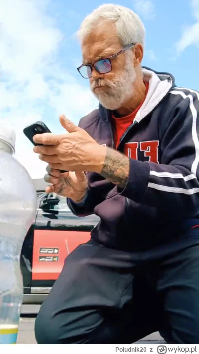 Poludnik20 - Chris, którego znamy z fantastycznych relacji z rodzinnego Nowego Jorku,...