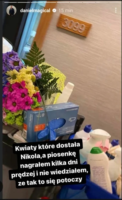 LenoV12 - @GN0SIS: 
Przyjęłam kwiaty xd