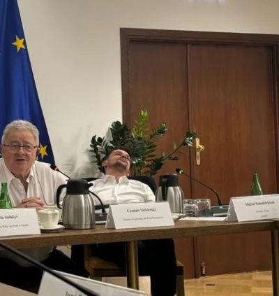 panDario - Nitras coś ty mu dał? 

#ukraina #polityka #sejm #polska