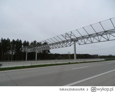 lukaszlukaszkk - Mogliby pokazać mosty dla nietoperzy nad autostradami też.