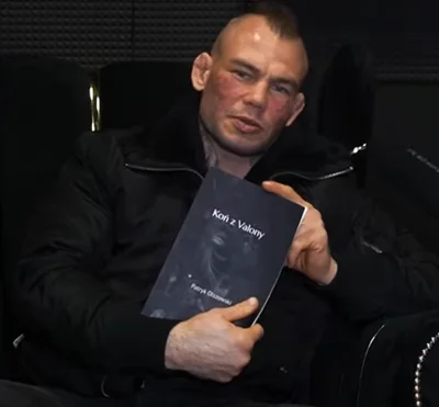 Sandevistan - Jednak można przyjąć z dystansem i zniwelować damage takiej wielkiej wt...