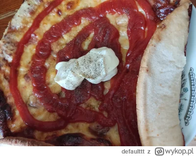 defaulttt - pizza sklepowa mniam, wy też dajecie majonezu i pieprzu do smaku?
#gownow...
