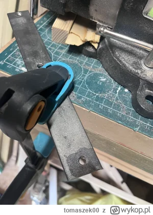 tomaszek00 - Potrzebuje rozwiercić wiekszy otwor w takim plaskowniku Praktycznie wszy...