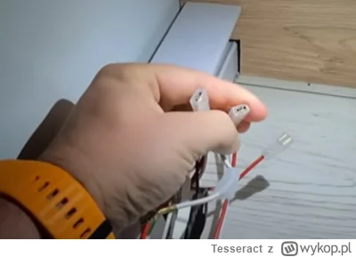 Tesseract - TLDR: Przewody do ładowania akumulatora lodówki nie są podłączone, bo nie...