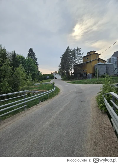PiccoloColo - Tu jeszcze posesja wiochmena, całkiem urocza.
