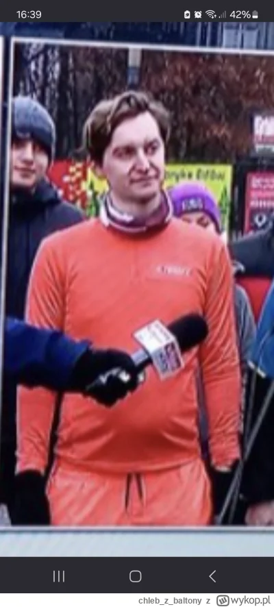 chlebzbaltony - @emerald-city: a tego to wiem ze biega, widzialem go kiedys na targów...