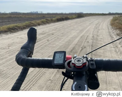 KotBojowy - 729 965 + 33 = 729 998

Poranna przejażdżka ;)

#rowerowyrownik #gravel

...
