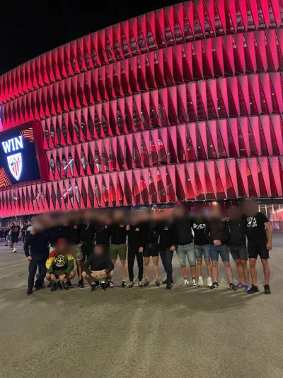 beea - zawsze kisne jak oni wstawiają zdjęcia na sm z zakrytymi twarzami. fajnie fajn...