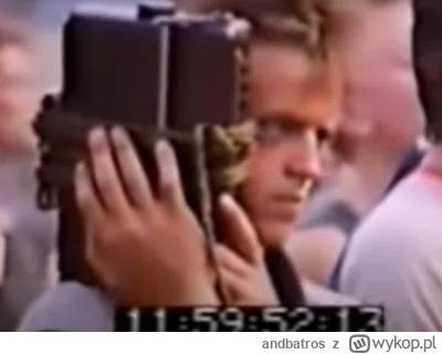 andbatros - Czy ja dobrze widzę, że Ci ludzie swoje odtwarzacze taśm magnetofonowych ...