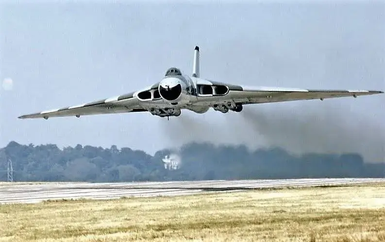 wfyokyga - To czas na militaria, co o tej porze nikogo nie interesują