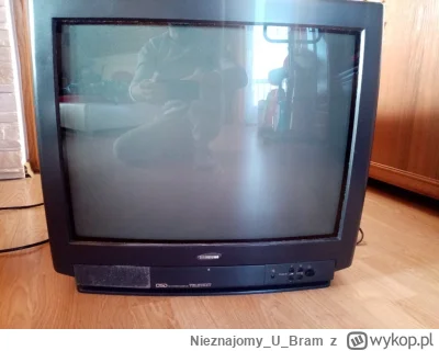 NieznajomyUBram - Kiedyś to się tylko skakało po 4 kanałach(do tvp3 jeszcze chłop nie...