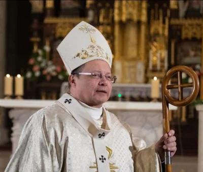 fidelio-fidelio - #polityka #4konserwy #religia #kosciol
Jego Ekscelencja Wielce Czci...