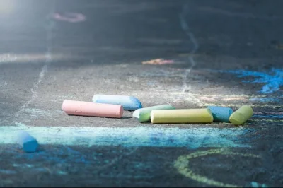 EmilioEstevez - No to jeszcze tradycyjnie wyrazy oburzenia  na chodniku i można sie r...