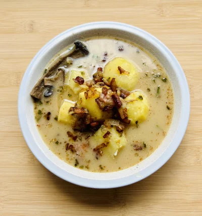 _aqq - Żurek jest chyba z jedną z moich  ulubionych zup.



#gotujzwykopem #jedzenie
