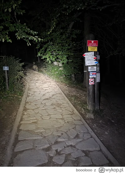 booolooo - Idę se na poranny spacer, na Babią. Pizga.