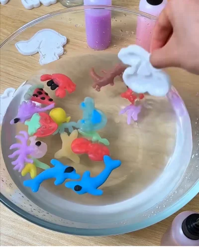 Moseva - Wyświetlają mi się te wszystkie reklamy zajebistych zabawek, żebym kupiła dl...