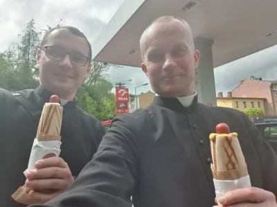 Gieekaa - Hotdogi wypełnione miłością.