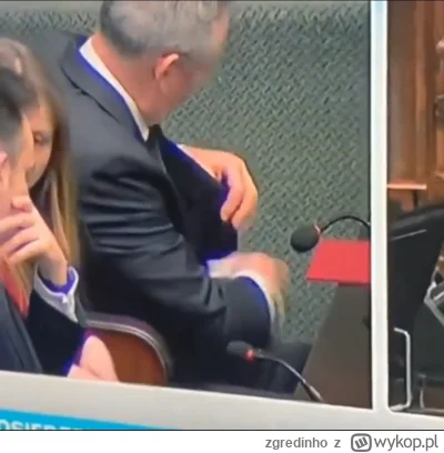 zgredinho - Pisolubni serio myślą, że minister bawił się koksem w sali plenarnej xD
#...