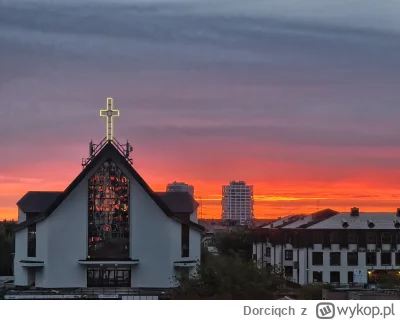 Dorciqch - Wchodzę w fazę zachwycania się jesiennymi wschodami słońca (｡◕‿‿◕｡)
#dzien...