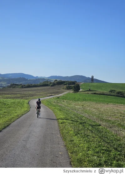 Szyszkachmielu - @kiedyswymyslelepszylogin:  to fota ze Słowacji droga niedaleko gran...