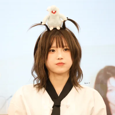 XKHYCCB2dX - #koreanka #hayoung #fromis9