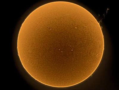 Antybristler - Zdjęcie przedstawia dzisiejszą gigantyczną protuberancję na Słońcu. Na...