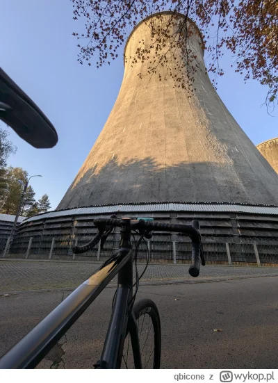 qbicone - 617 551 + 76 = 617 627

Dookoła komina

#rowerowyrownik #rower #szosa

Skry...