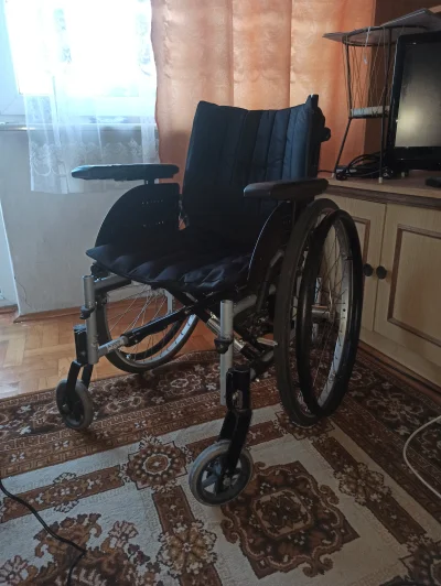 picasssss1 - 35 lat czekania, aż w końcu się udało i mam takie 4 kółka, co prawda tyl...