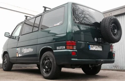 SonyKrokiet - @Zgrywajac_twardziela: myślę że podobny wygląd ma wiele vanów, jak nie ...