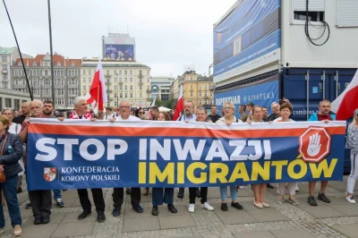 xiv7 - Tusk zabezpiecza nas w UE przed nielegalną migracją jak tylko może (nawet troc...