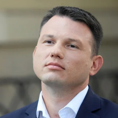 xiv7 - Na zdjęciu dzieciak który opowiada to co nawinie mu w danej chwili wyborców (#...