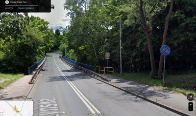 cultofluna - >rower zgodnie z przepisami ma szerokość maksymalnie 90cm, tam jest dużo...