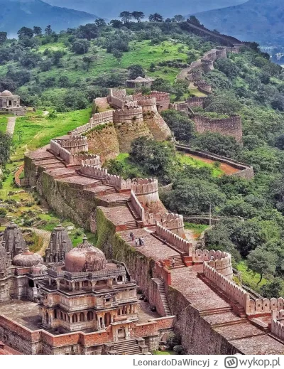LeonardoDaWincyj - Drugi najdłuższy ciągły mur na świecie, otaczający fort w Kumbhalg...