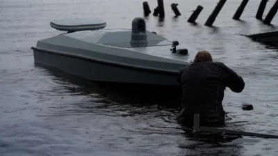 Michal9788 - @niecodziennyszczon:  Morski dron. Taka zdalnie sterowana łódka kamikadz...