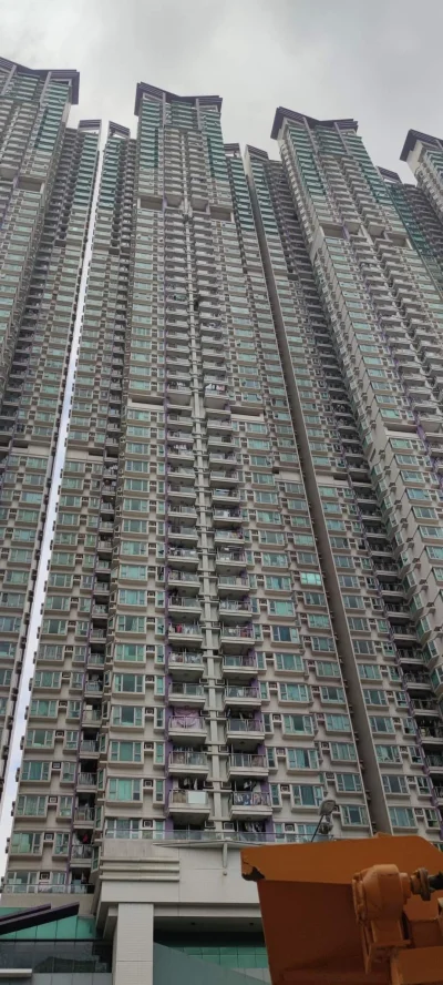 BozenaMal - A tak wygląda chów klatkowy w Hongkongu, gdzie liczba mieszkańców wynosi ...
