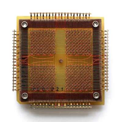 tojestmultikonto - #tojestmultikonto #ciekawe

A 32 × 32 core memory plane storing 10...