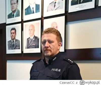 CzarusCC - #famemma 
ten starszy pan już kolejny rok ma święta spokojne, w rodzinnej ...