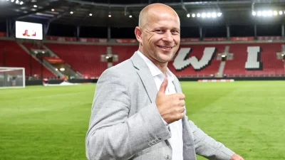 DiscoDingo - Widzew powinien zmienić trenera, podobno pan ze zdjęcia jest wolny i pot...