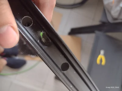 bb-8 - @WaveCreator: no jechałem normalna droga, przednie koło ominęło a tylne nie. N...