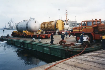 czterypalcewnatalce - @czterypalcewnatalce transport reaktora z żarnowca do Finlandii...