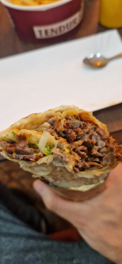 DarthGohan - @DarthGohan: A sam kebs w połowie wygląda tak: