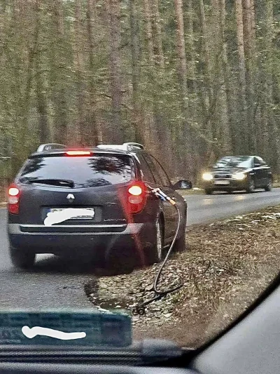 Trelik - Komuś wąż się przyssał do baku #radomsko ( ͡° ͜ʖ ͡°)

#motoryzacja #heheszki...