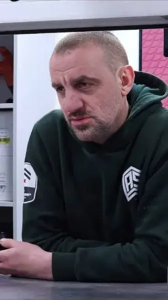 Bela022 - #danielmagical Dobry, ma pan jakiegoś papieroska pod zastaw kurde. Toć mam ...