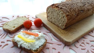 anita-kowalewka - Dzisiaj zrobilam chleb Dukana. Bardzo dobry byl, samo bialko i blon...