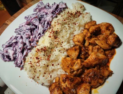 arinkao - Kurczak, ryż i czerwona kapusta (｡◕‿‿◕｡)

#gotujzwykopem #arinkaofood